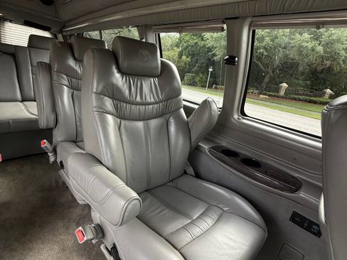 Used 2007 Chevrolet Express 2500 Extended w/ Preferred Equipment Group RWD image 21