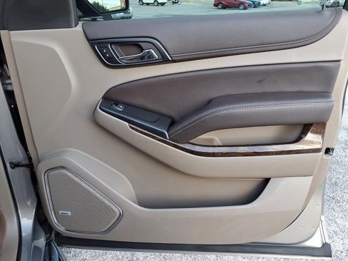 Used 2019 Chevrolet Tahoe LT image 14