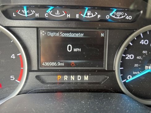 Used 2022 Ford F350 XL w/ Power Equipment Group image 9