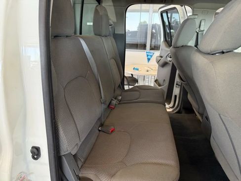 Used 2019 Nissan Frontier SV AWD/4WD image 24