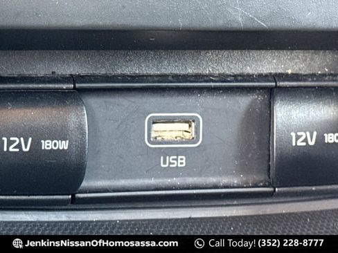 Used 2024 Kia Soul LX w/ Option Group 015 FWD image 32