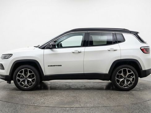 Used 2025 Jeep Compass Limited AWD/4WD image 5