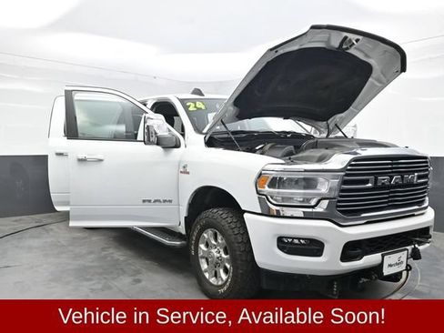 Used 2024 RAM 2500 Laramie AWD/4WD image 43