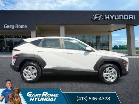 Used 2025 Hyundai Kona SE AWD/4WD image 9