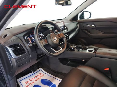 Used 2023 Nissan Rogue SV w/ SV Premium Package image 31