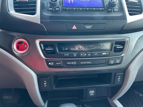 Used 2018 Honda Ridgeline RTL image 9
