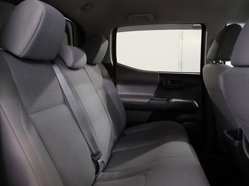 Used 2019 Toyota Tacoma SR5 AWD/4WD image 27