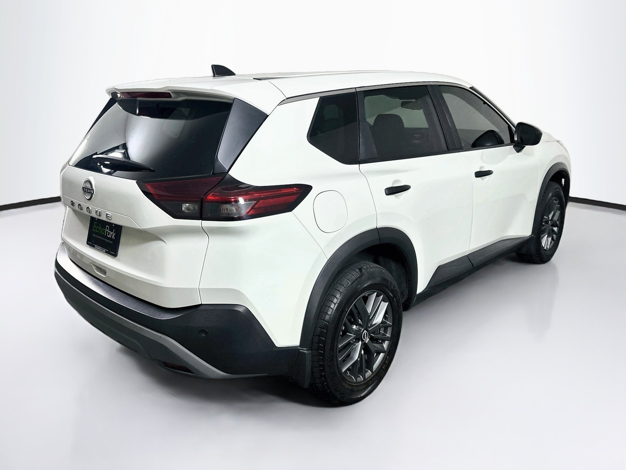 Used 2023 Nissan Rogue S FWD image 9
