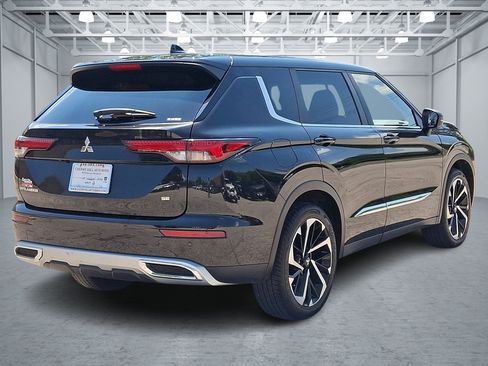 Used 2022 Mitsubishi Outlander SE AWD/4WD image 5