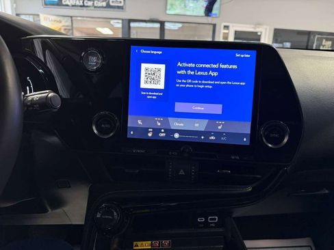 Used 2025 Lexus NX 250 FWD image 16