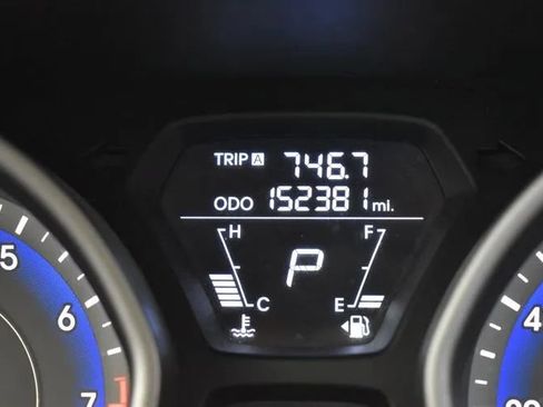 Used 2012 Hyundai Elantra GLS w/ Preferred Pkg 3 FWD image 27
