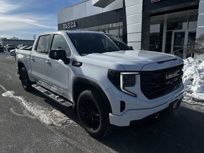 New 2026 GMC Sierra 1500 Elevation w/ Elevation Premium Package