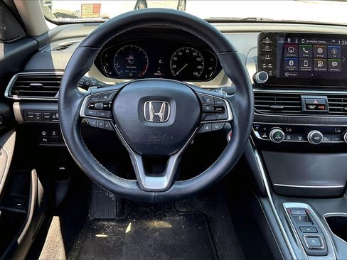 Used 2021 Honda Accord Touring image 8
