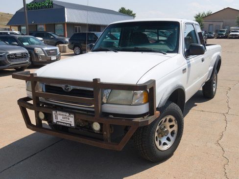 Used 2000 MAZDA B-Series Pickup 4x4 Cab Plus B4000 image 2