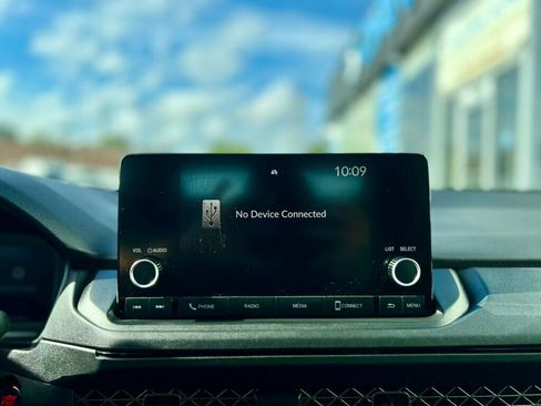 Used 2023 Honda Accord LX image 20