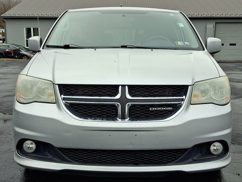 Used 2012 Dodge Grand Caravan Crew image 2