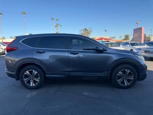 Used 2017 Honda CR-V LX image 2