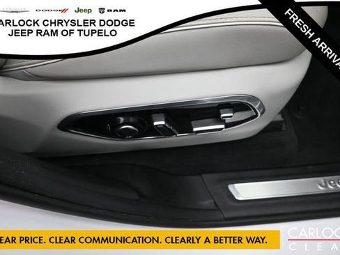 Used 2023 Jeep Grand Cherokee Overland w/ Luxury Tech Group IV AWD/4WD image 39
