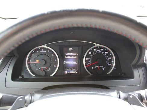 Used 2015 Toyota Camry SE image 14