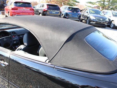 Used 2003 Mercedes-Benz CLK 320 Cabriolet image 34