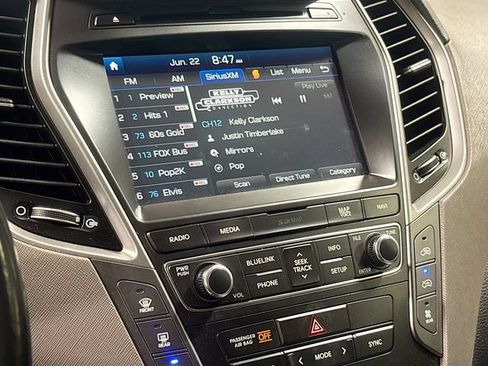 Used 2018 Hyundai Santa Fe AWD image 16