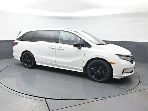 Certified 2023 Honda Odyssey Sport image 10