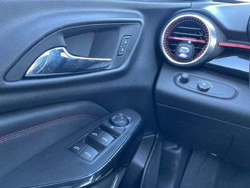 Used 2024 Chevrolet Trax RS w/ Driver Confidence Package FWD image 11