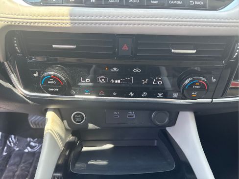 Used 2022 Nissan Rogue SL w/ SL Premium Package FWD image 25