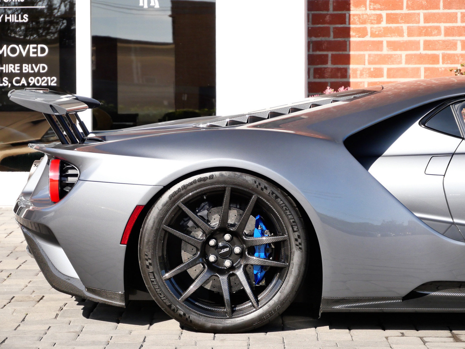 Used 2020 Ford GT Carbon Series RWD image 31