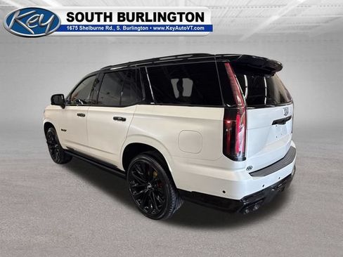 Certified 2025 Cadillac Escalade V w/ LPO, ONYX Package AWD/4WD image 5