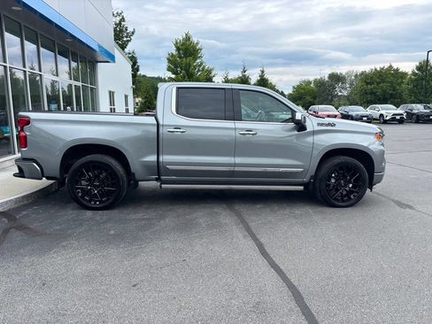 Used 2024 Chevrolet Silverado 1500 High Country w/ Technology Package AWD/4WD image 6