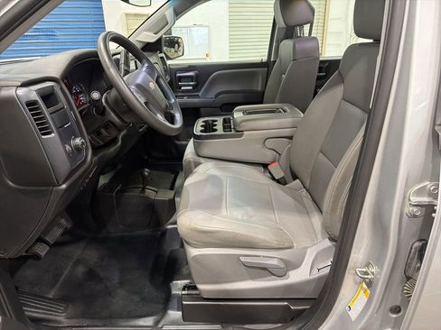 Used 2018 Chevrolet Silverado 1500 W/T w/ Trailering Package AWD/4WD image 8