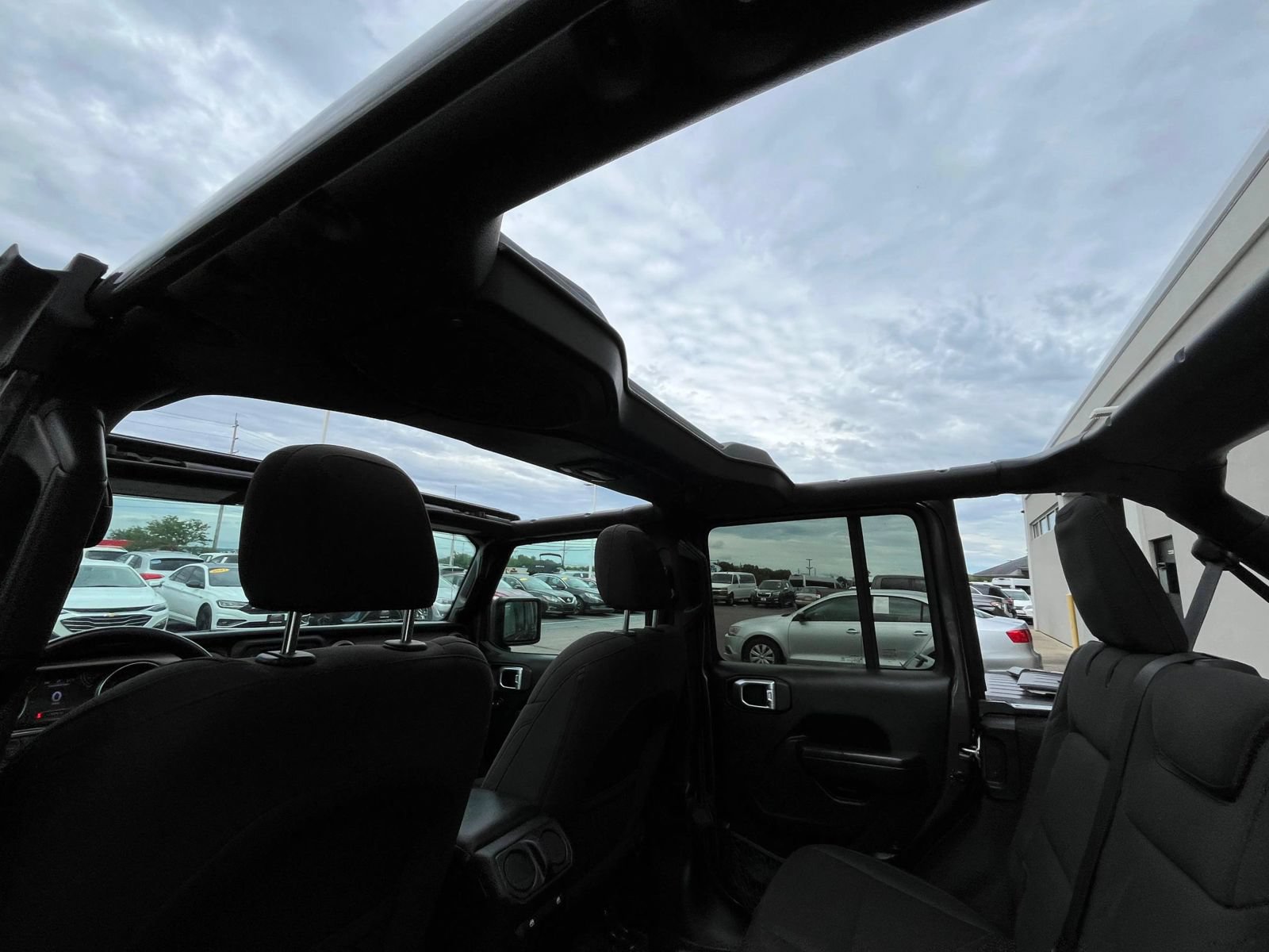 Used 2020 Jeep Wrangler Unlimited Sport S AWD/4WD image 41