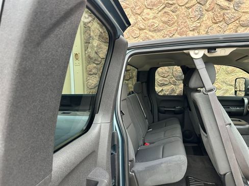 Used 2007 Chevrolet Silverado 2500 LT w/ 2LT Audio Package image 32