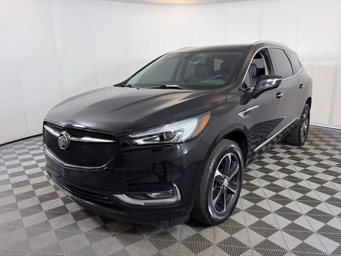 Used 2021 Buick Enclave Essence w/ Sport Touring Edition FWD image 2