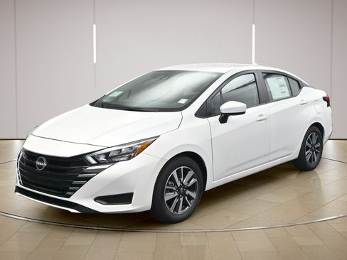 Certified 2025 Nissan Versa SV w/ Trunk Package FWD image 3