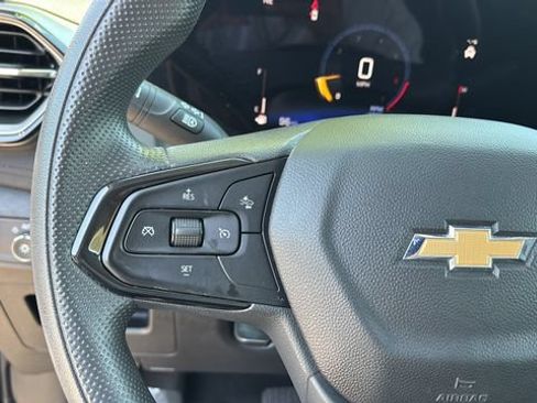 Used 2024 Chevrolet TrailBlazer LS FWD image 22