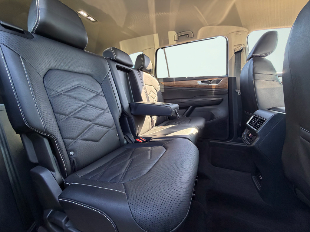 Used 2026 Volkswagen Atlas SE AWD/4WD image 40