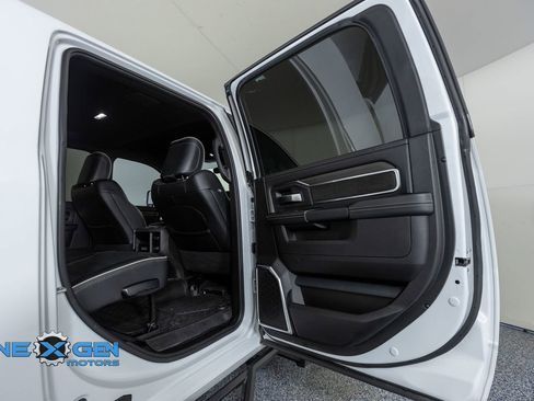 Used 2025 RAM 3500 Laramie w/ Night Edition AWD/4WD image 31