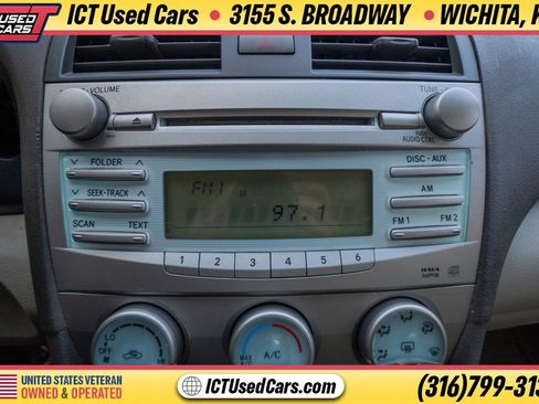 Used 2008 Toyota Camry LE FWD image 13