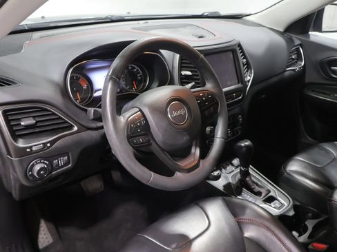 Used 2022 Jeep Cherokee Trailhawk AWD/4WD image 15