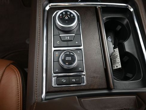 Used 2024 Ford Expedition Max King Ranch image 13