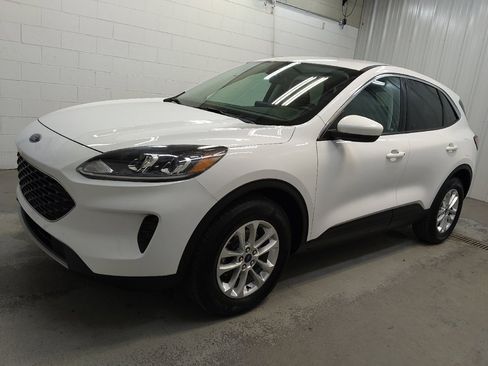 Used 2021 Ford Escape SE w/ Convenience Package AWD/4WD image 2