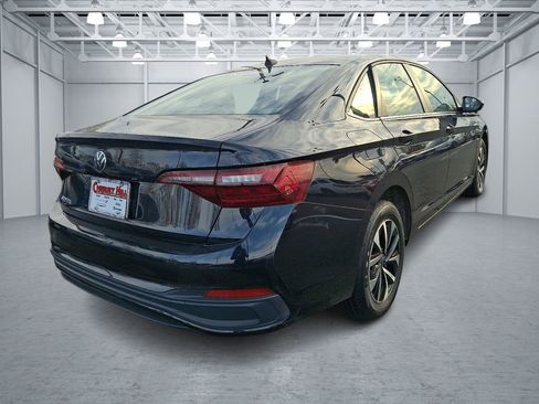 Used 2024 Volkswagen Jetta S image 5