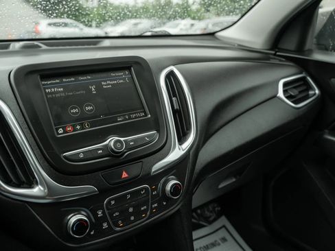 Used 2019 Chevrolet Equinox LT FWD image 19