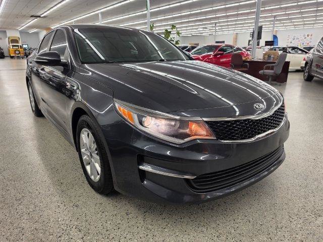 Used 2017 Kia Optima LX w/ Driver Convenience Package FWD image 4