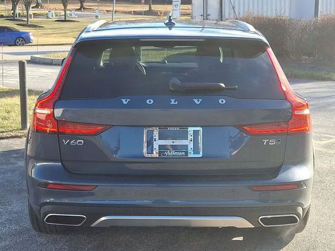 Used 2020 Volvo V60 T5 Cross Country w/ Protection Package image 5