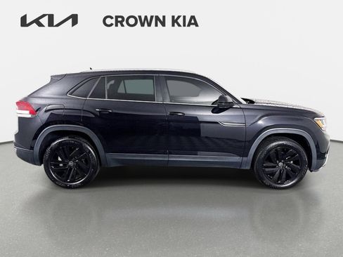 Used 2022 Volkswagen Atlas Cross Sport SE FWD image 5