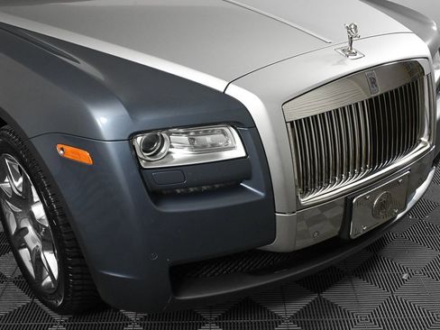 Used 2010 Rolls-Royce Ghost image 34