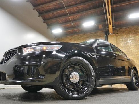 Used 2016 Ford Taurus Police Interceptor AWD image 3